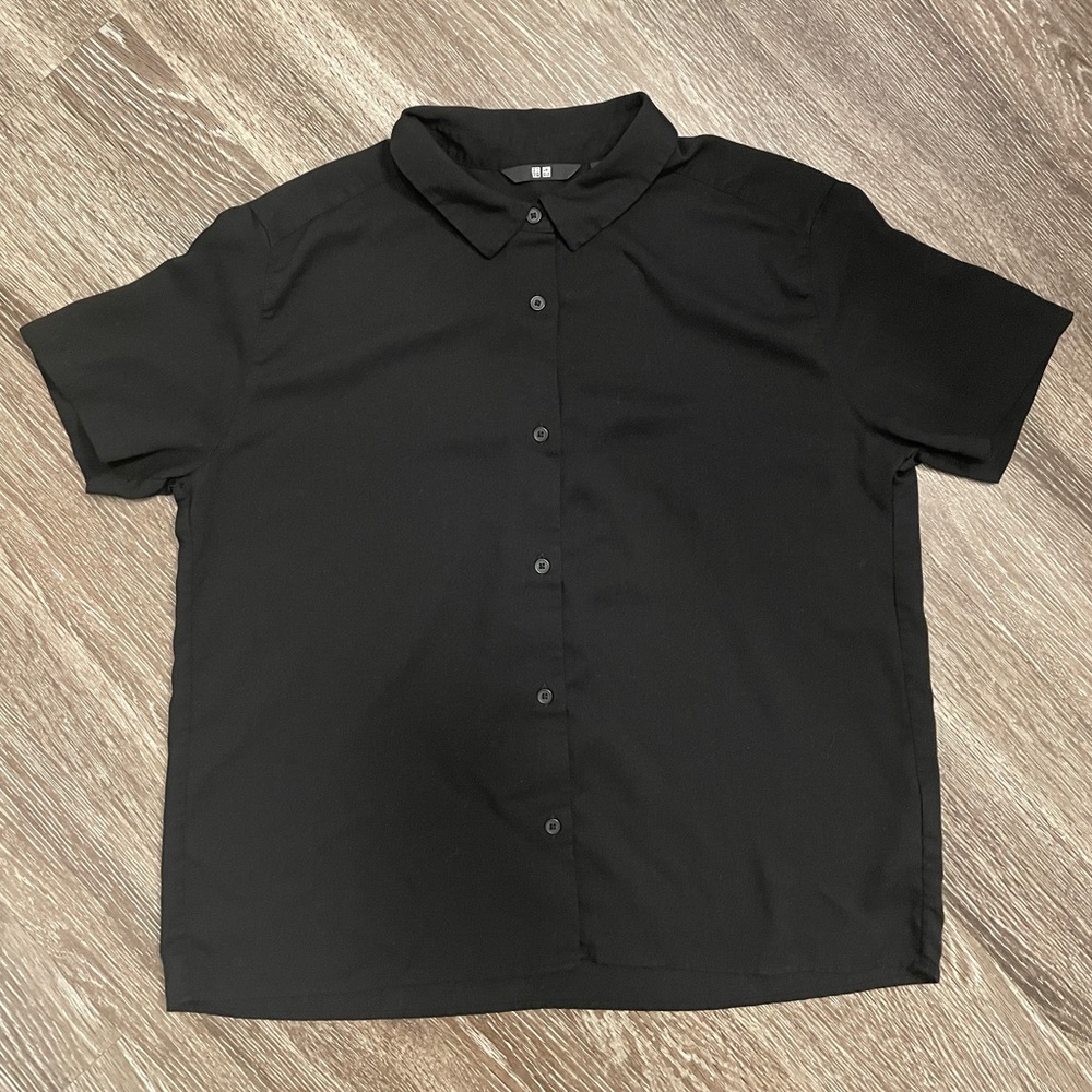 Uniqlo Women’s Rayon Short-Sleeve Blouse